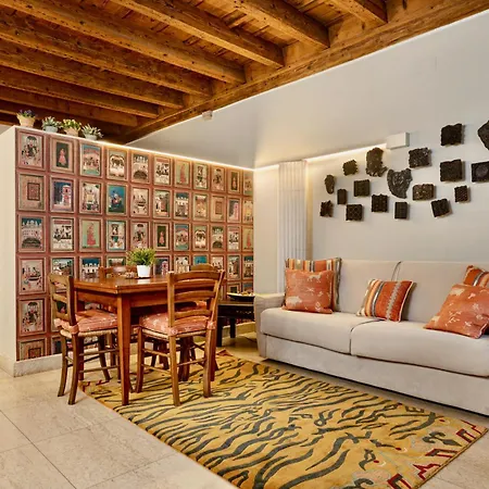 Palazzo Cavalli Pasquini شقة