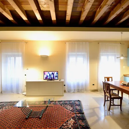 Apartamento Palazzo Cavalli Pasquini