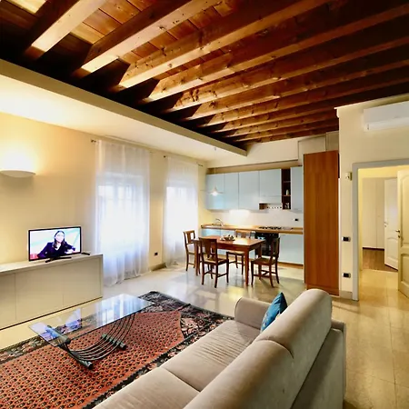 Palazzo Cavalli Pasquini * Βερόνα