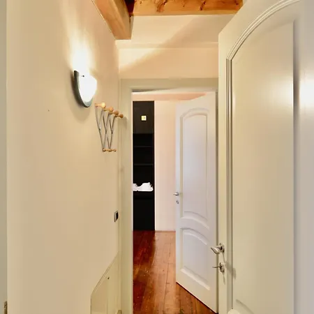 Palazzo Cavalli Pasquini Apartamento *